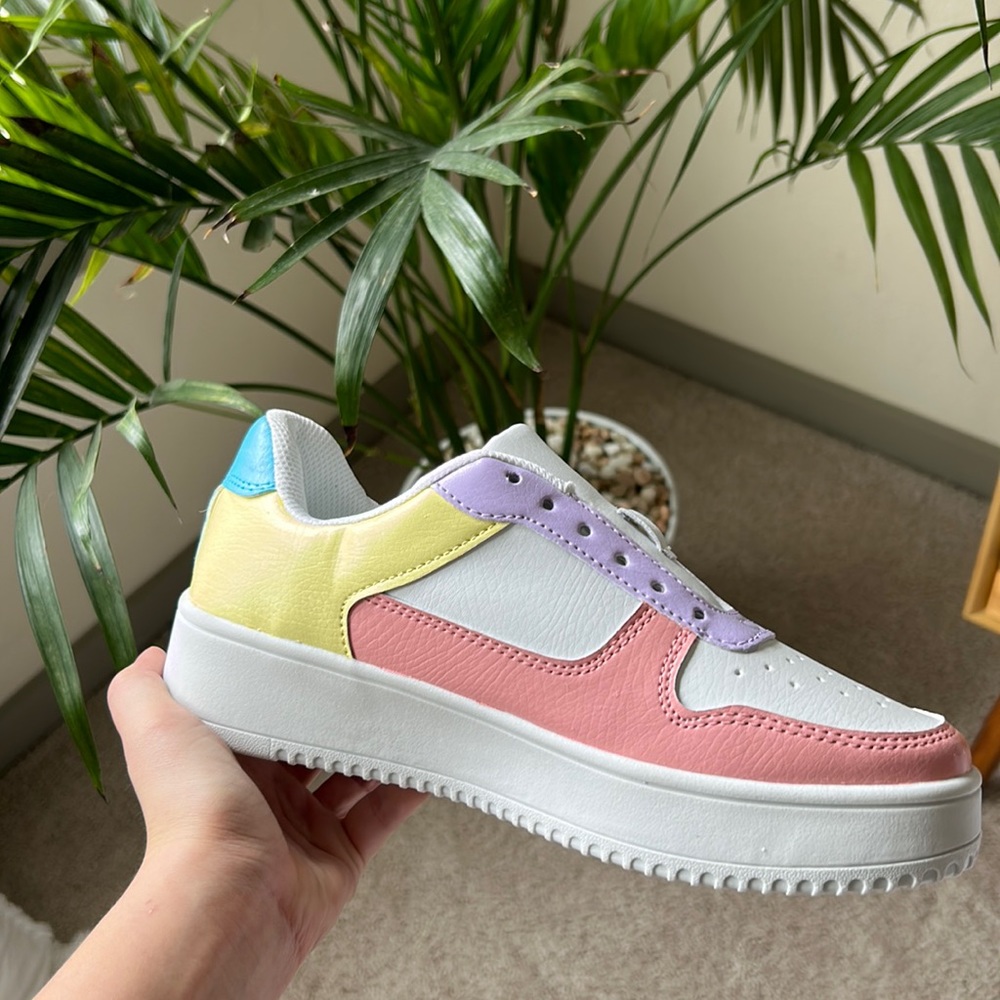 Beautiful New HandPainted Shoes MultiColor - Picture 1 of 8